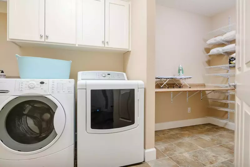 "12 of us slept very comfortably. We had a tremendous time! I highly recommend this place." - Neil