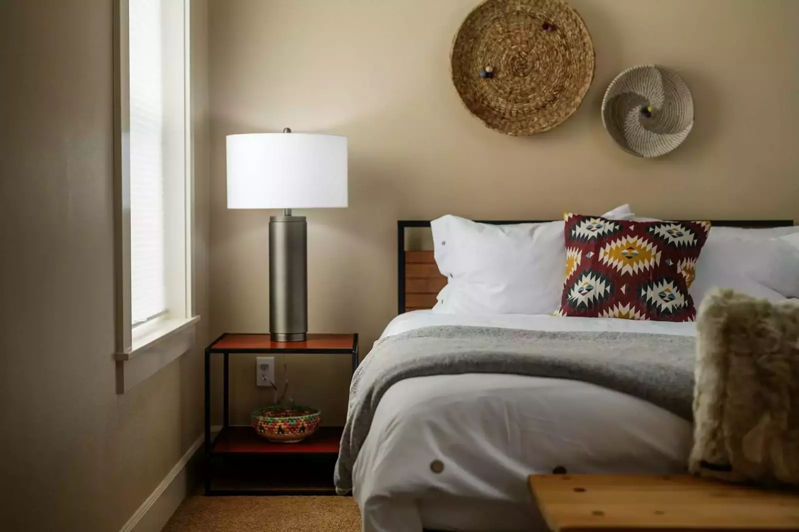 Beaverton is a lovely area full of natural spaces, delicious restaurants, family activities, and more. This rental is very close to downtown.