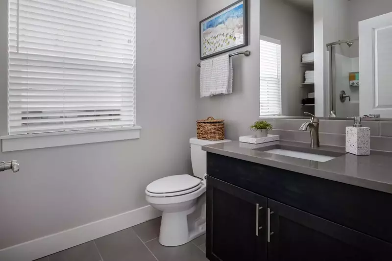 With 3.5 bathrooms everyone staying here has ample privacy.