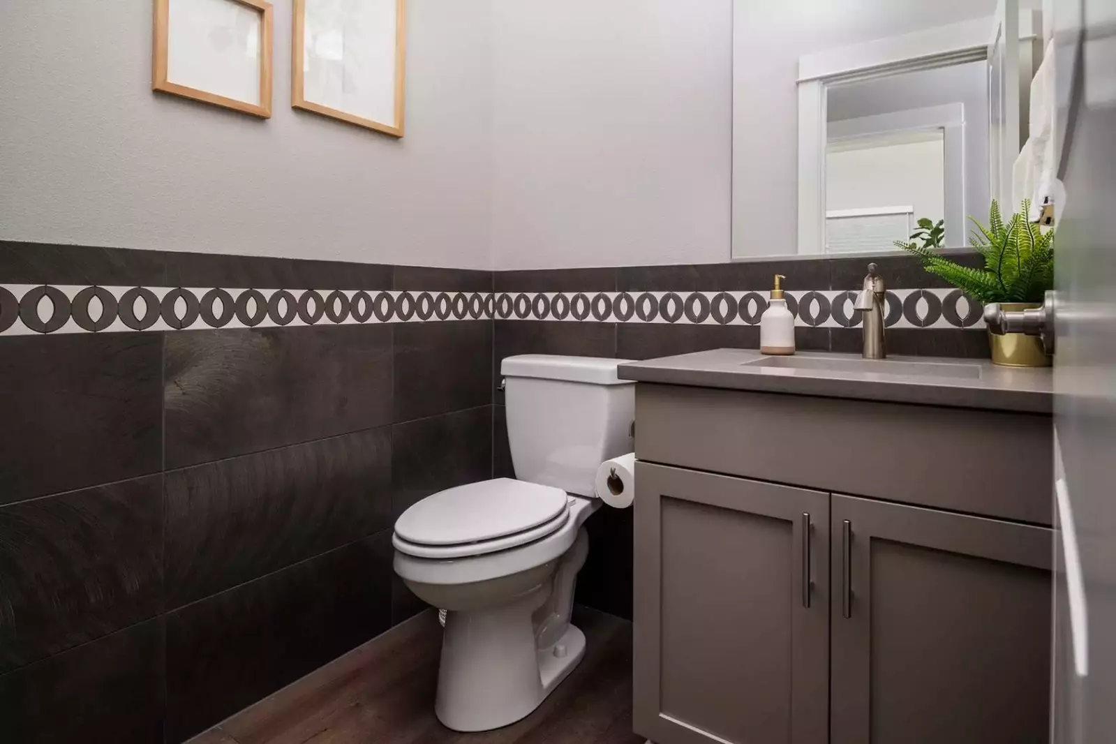 "Large, new, stylish clean and a great location." - Vivian