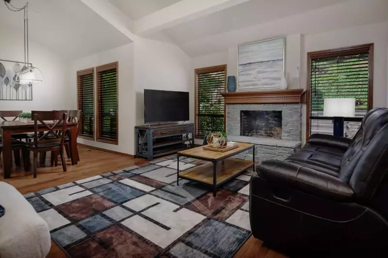 House is lovely and clean and was good for a family vacation. -Jeff