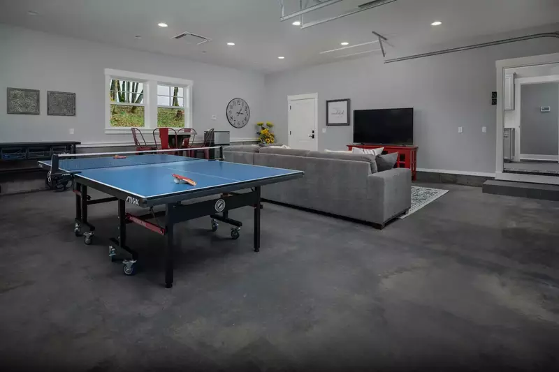 The garage has ping pong which was fun for the husband and I!  -Samantha