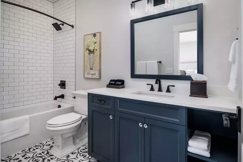 With 3.5 bathrooms everyone staying here has ample privacy.