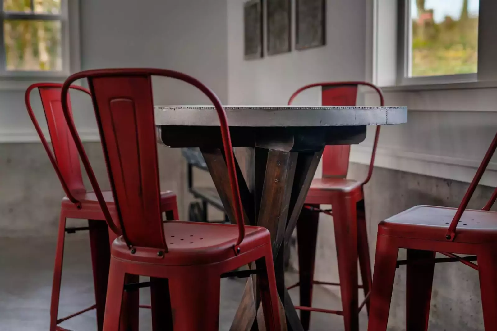 "Beautiful home and very peaceful area. We enjoyed the firepit table on the deck and cooking in the well equipped kitchen." - Angie