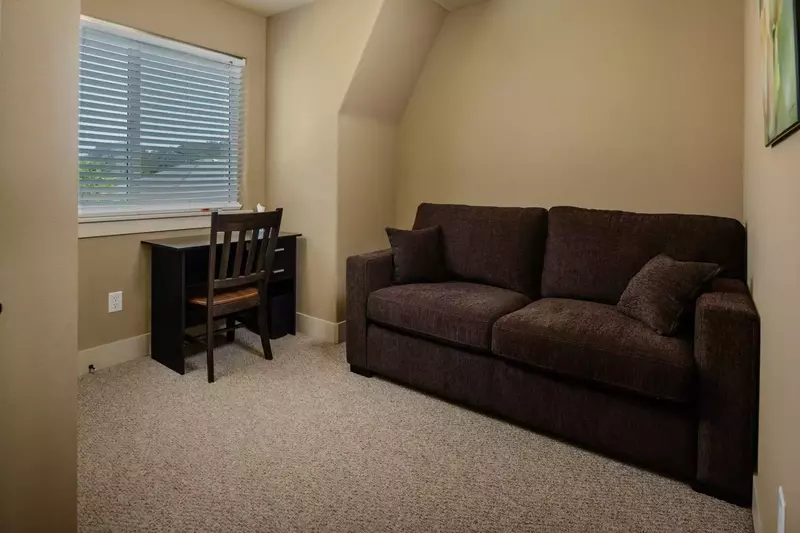 "House was clean and roomy. Beach access was close. We enjoyed our stay." - Donnie