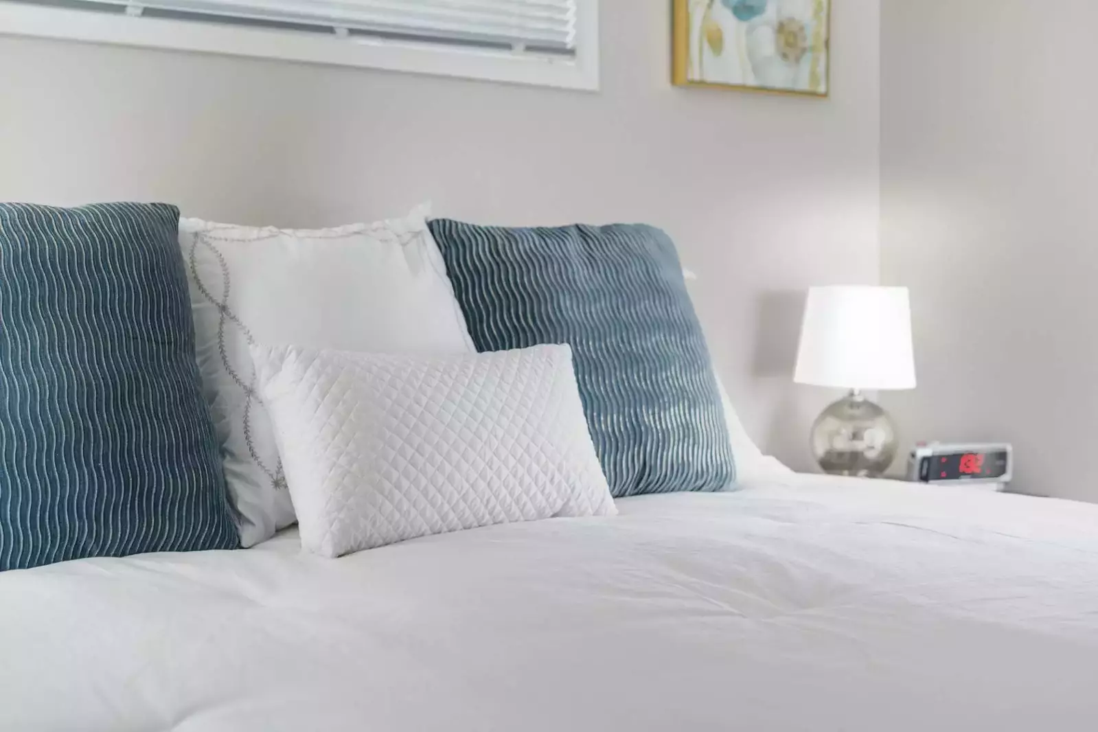 "Clean and cozy and just what we needed. Easy to get to whatever you are looking for, whether it’s restaurants or shopping, or attractions." - Kathy