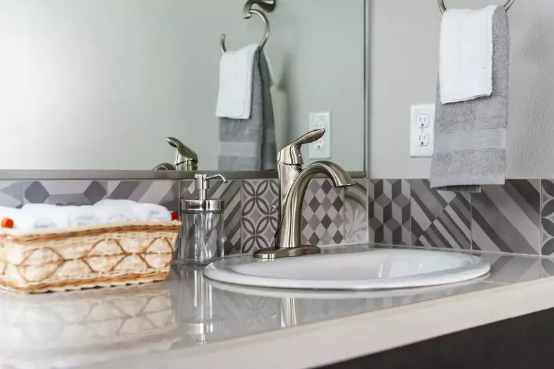 Bathrooms fully stocked with shampoo, conditioner and body wash and hand soap. Along with freshly laundered towels.