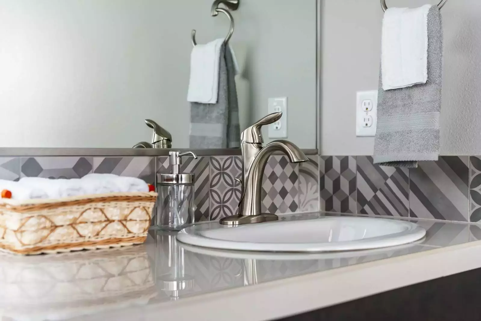 Bathrooms fully stocked with shampoo, conditioner and body wash and hand soap. Along with freshly laundered towels.