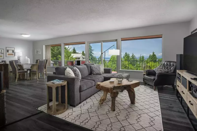 Welcome to Luray Terrace! Please enjoy this one of a kind Portland escape!