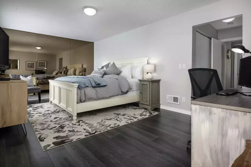 Awesome location with a great view. Had everything I needed from comfy beds, incredible tv setup, kitchen supplies, and more.  -John