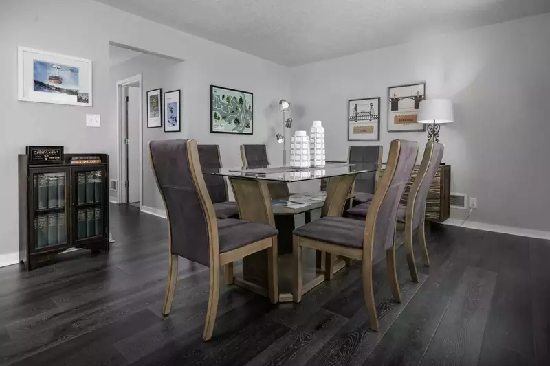 Beautiful gathering place for food and connection with family. Peaceful and restful.  -David W.