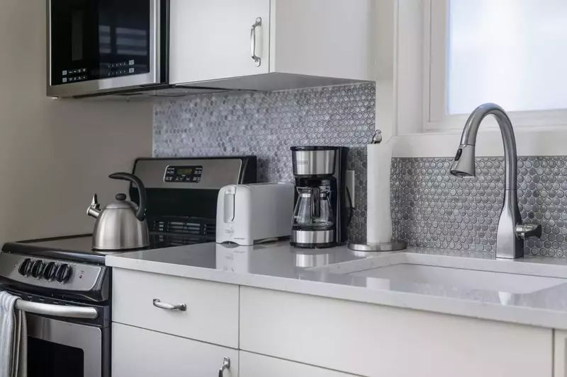 Cook delicious meals for breakfast, lunch, and dinner in this fully equipped kitchen.