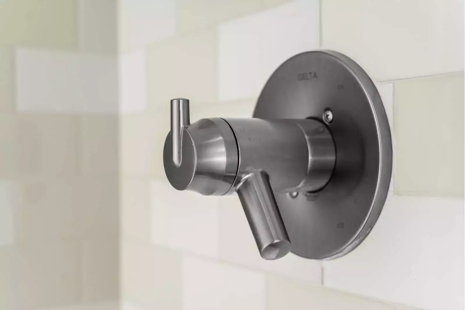 Plenty of hot water in the shower.  -Doris