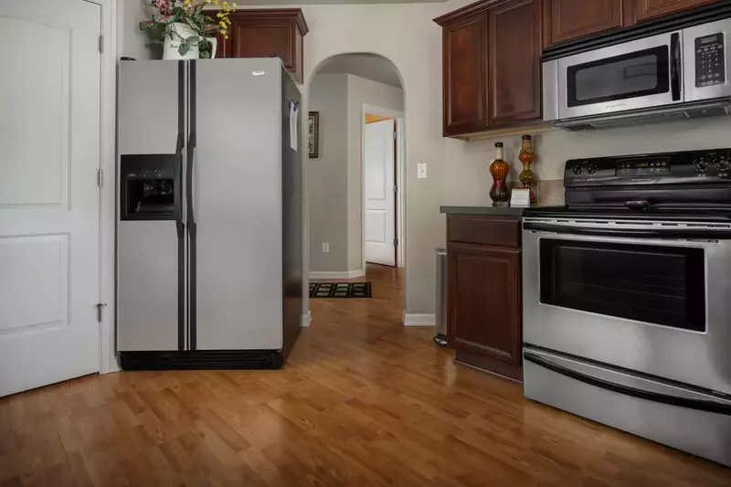 Cook delicious meals for breakfast, lunch, and dinner in this fully equipped kitchen. We suggest grabbing some ingredients from a local farm.