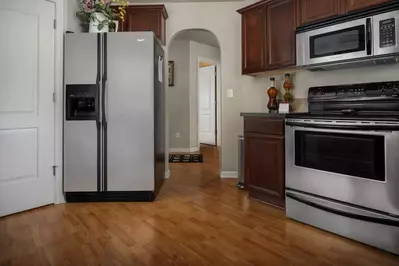 Cook delicious meals for breakfast, lunch, and dinner in this fully equipped kitchen. We suggest grabbing some ingredients from a local farm.