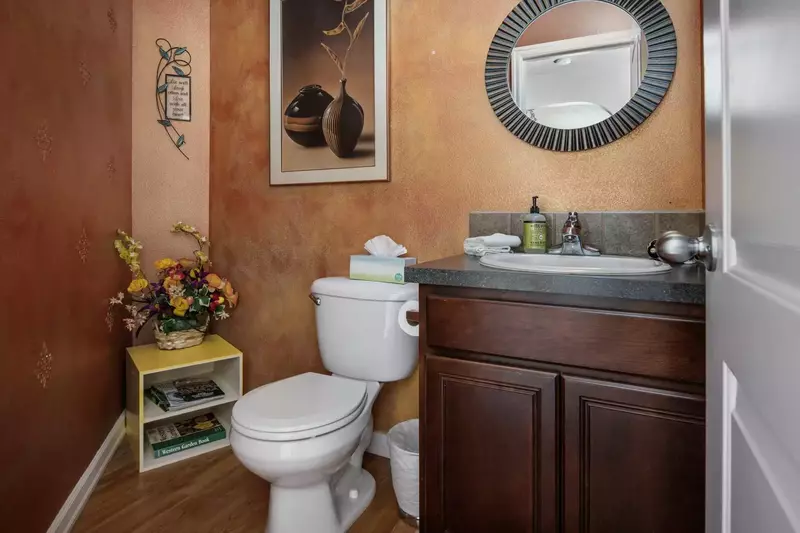 "Location perfect - short walk to restaurants, shops and wineries - have already recommended to family and friends." - Kathleen