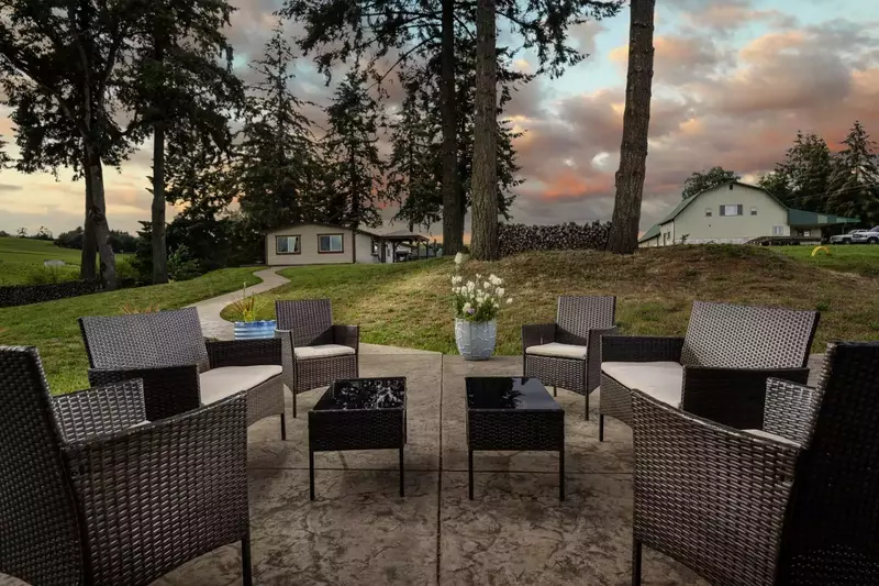 The house is not only filled with high-end features, but the location surrounded by vineyards is relaxing and peaceful.  -Elizabeth