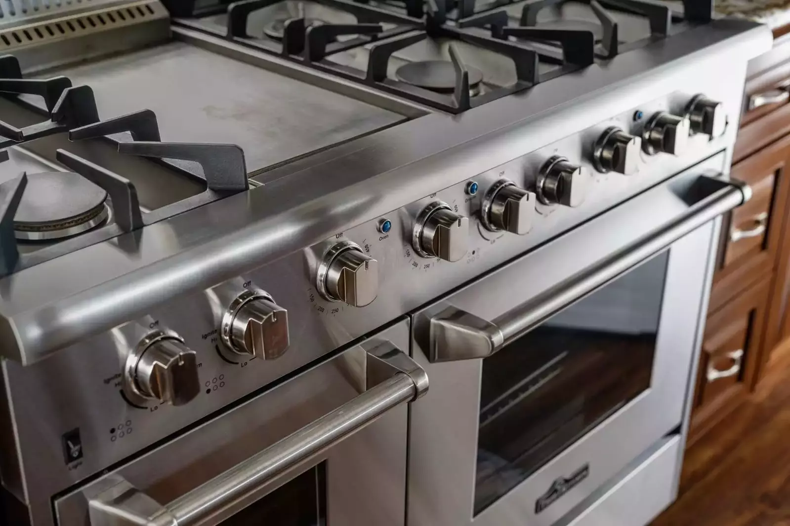 Cook delicious meals for breakfast, lunch, and dinner in this fully equipped kitchen. We suggest grabbing some ingredients from a local farm.