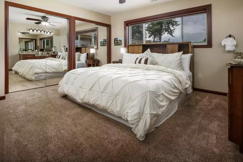 Everyone commented on how comfortable the beds were.  -Lance