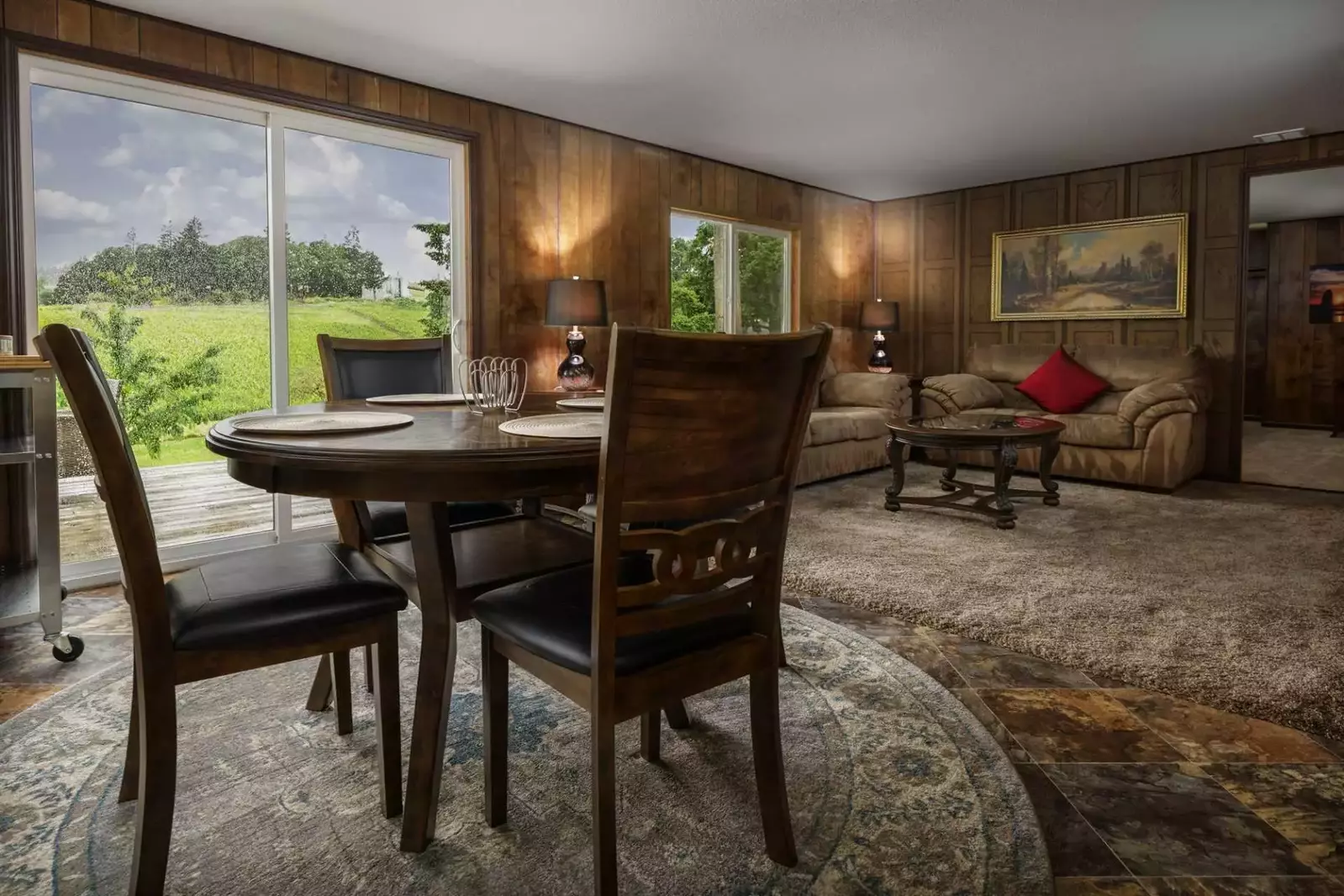 The house is incredibly comfortable and well maintained. We will definitely be back. -Peter