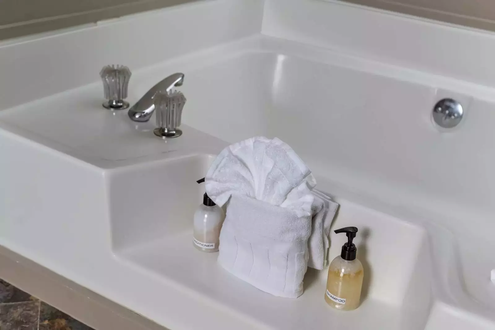 "Have stayed here multiple times. Great value and location. Will continue to come back" - Gary