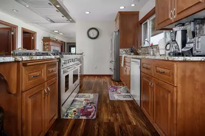 Cook delicious meals for breakfast, lunch, and dinner in this fully equipped kitchen. We suggest grabbing some ingredients from a local farm.