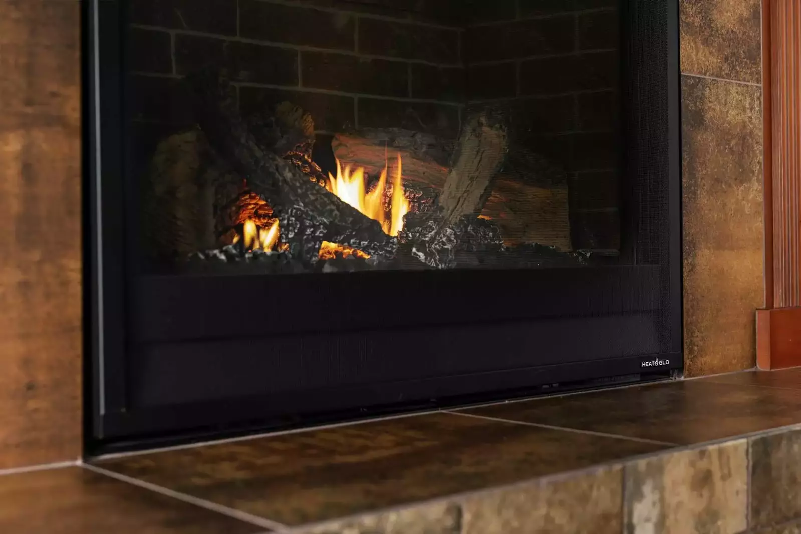 Get cozy around the fireplace after a day exploring the Willamette Valley.