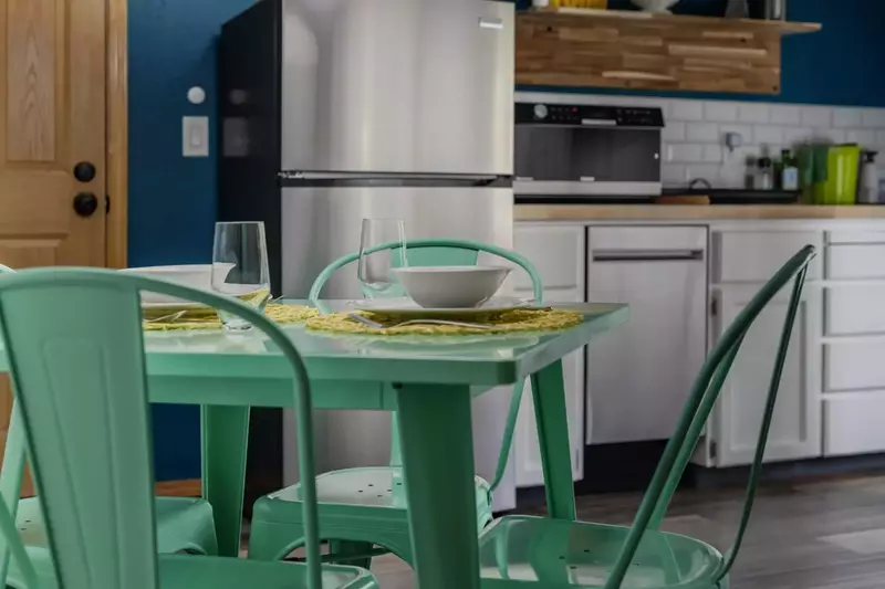 Great quiet getaway location. Surroundings were beautiful and the living quarters were welcoming and comfortable.  -Dustin