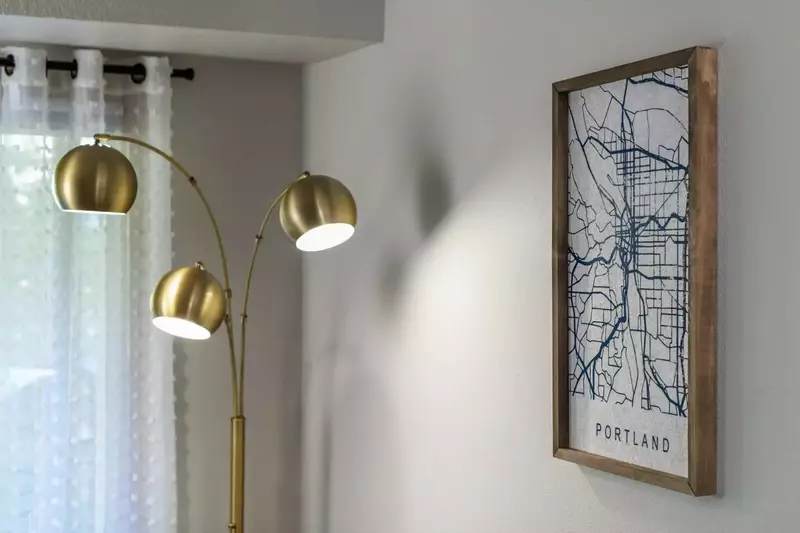 Stylish and exactly like the pics. We enjoyed our stay.  -Mindy