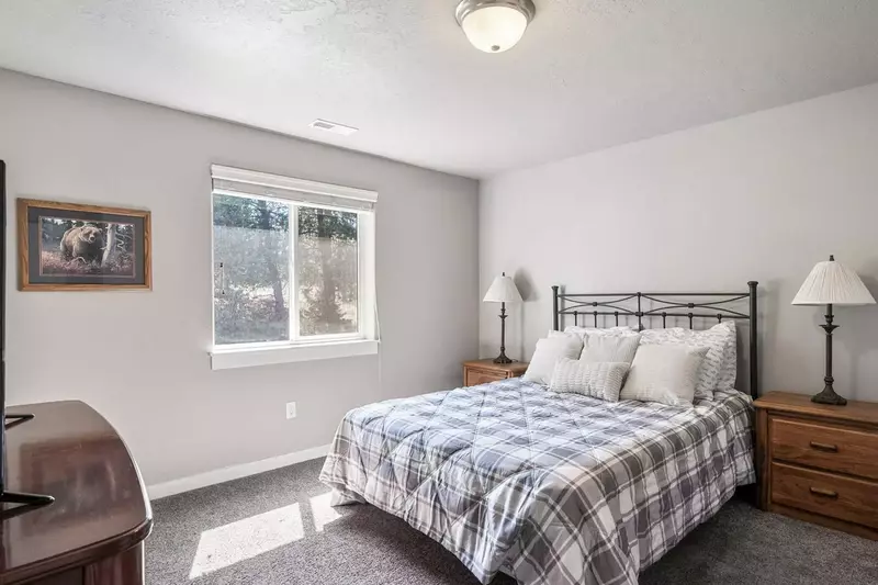 The High Desert Haven has two king beds, a queen, a bunk combo, and a twin.