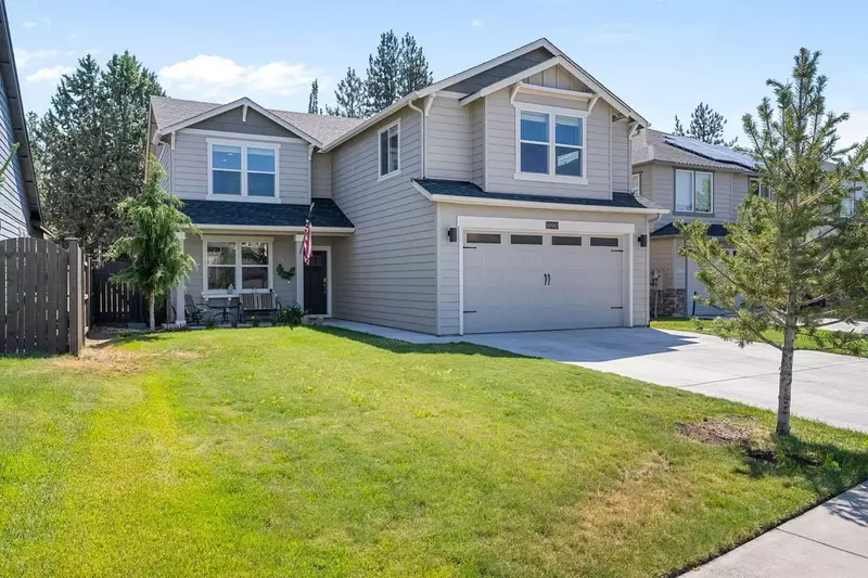 Feel free to reach out to our team at iTrip Northwest for advice on local experiences. We are happy to recommend food, hikes, hidden gems, and more.