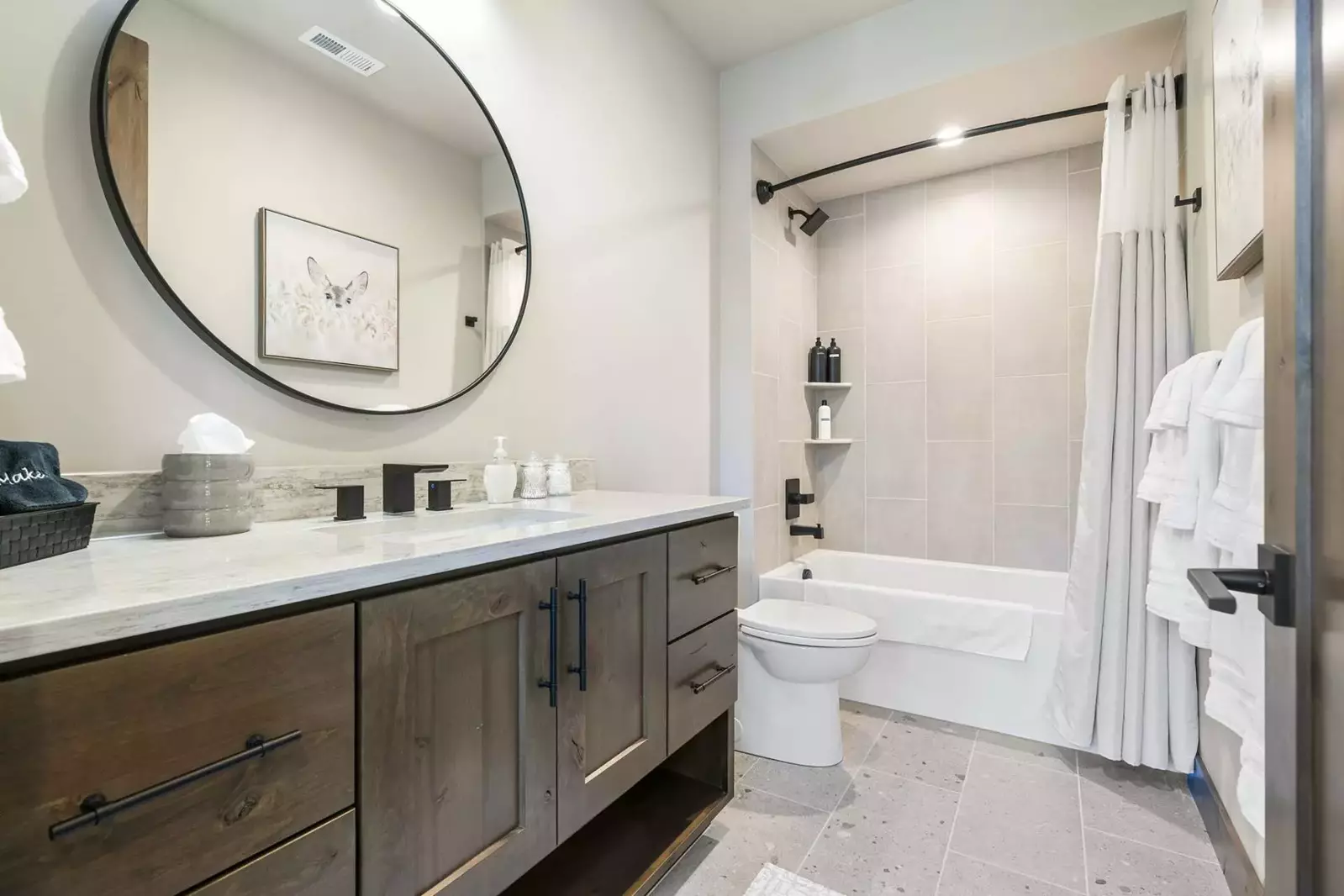 Elk Run Retreat is in Central Oregon, very close to Sunriver and a short drive south of Bend.