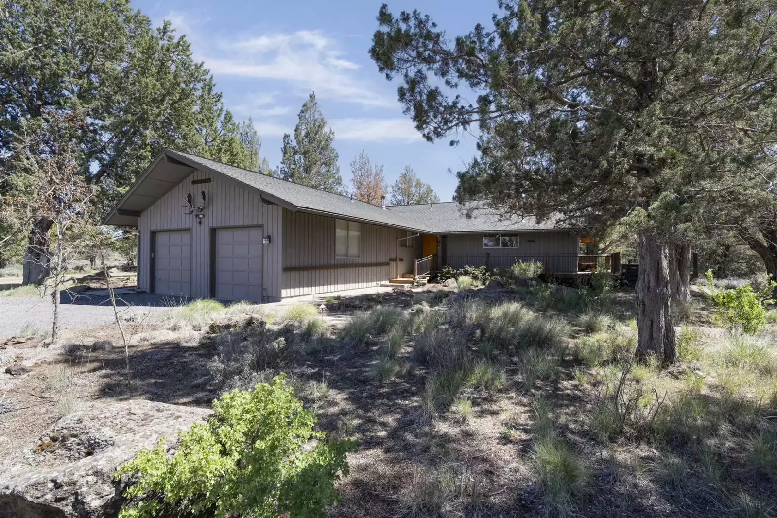 Guests of Sagebrush will be close to a bunch of Oregons best natural areas such as the Three Sisters, Tumalo Falls, Mt Bachelor, Paulina Lake, & more!