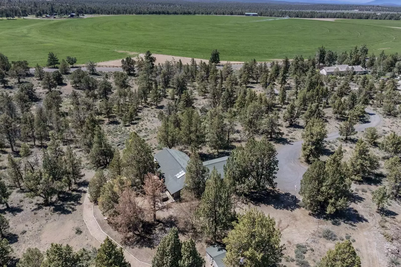 Sagebrush is also close to the lovely town of Tumalo, which has a lot of great places to eat.