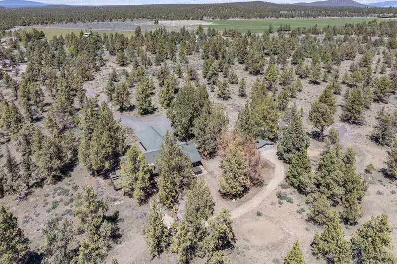 Please reach out with any questions about Bend, Central Oregon, or this rental. We hope we get to host you soon!