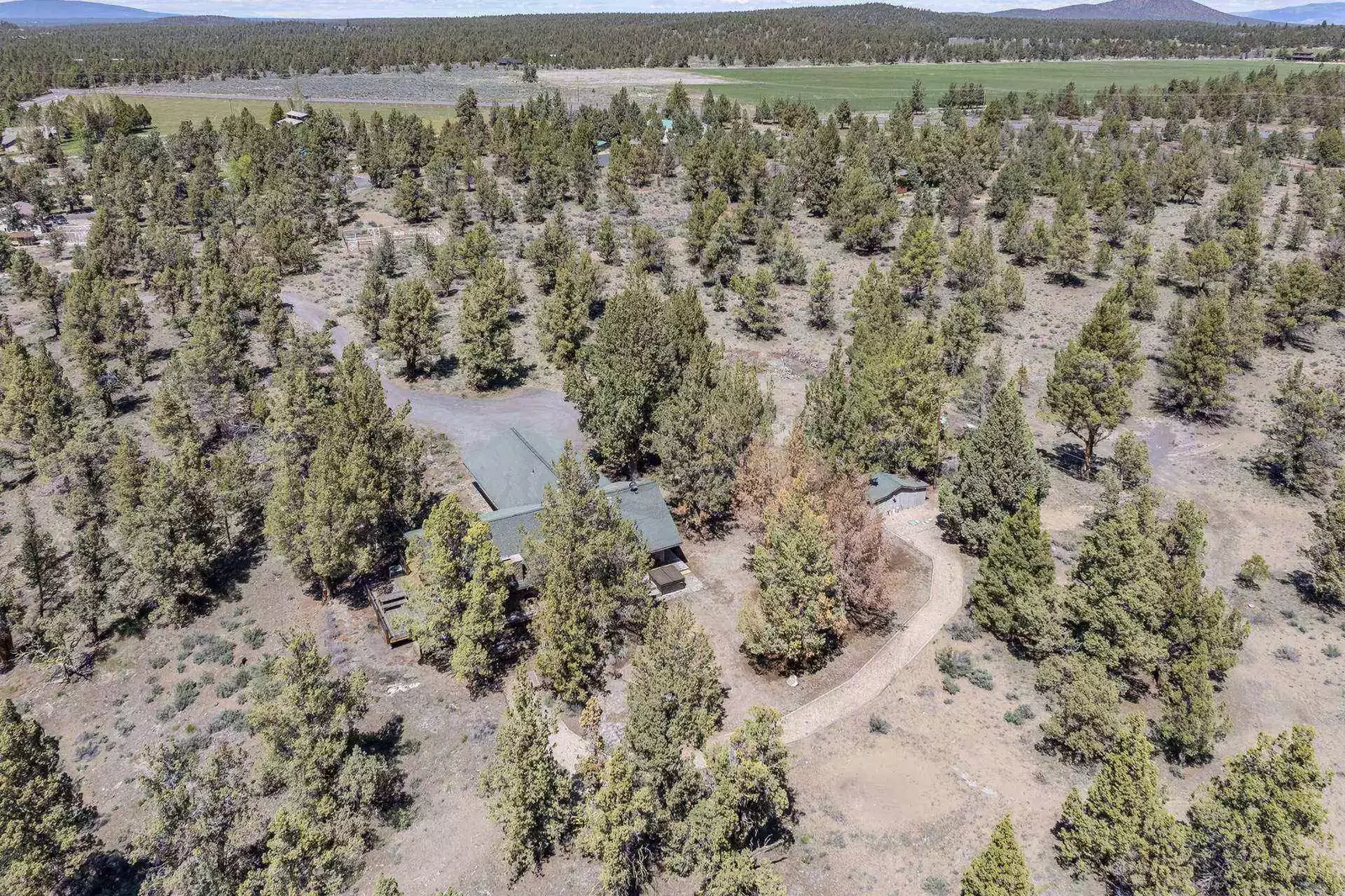 Please reach out with any questions about Bend, Central Oregon, or this rental. We hope we get to host you soon!