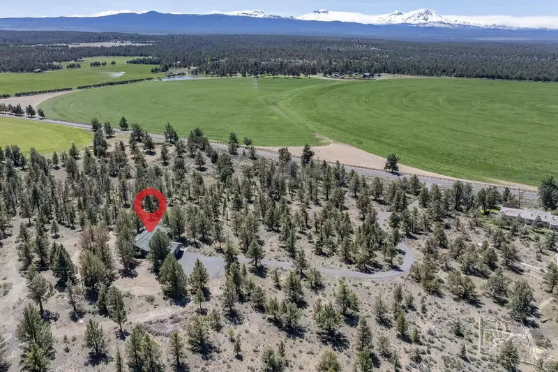 This rental is stocked with plenty of appliances and cookware so you can always bring food and stay here the whole time.