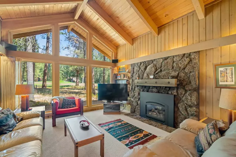Love golf course views? This Black Butte Ranch home offers the perfect escape overlooking the third green of Big Meadow Golf Course.
