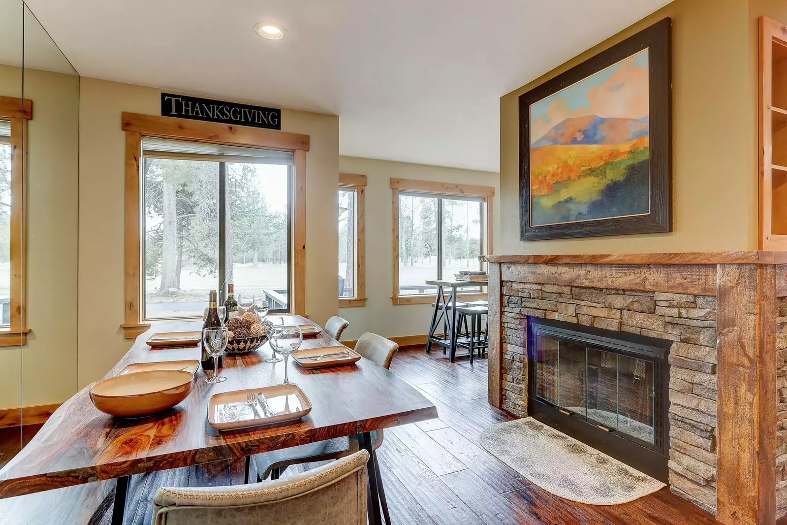 "Great location and close to everything I needed. The place was SUPER clean and cozy!! Definitely will stay here again!" - Darlene