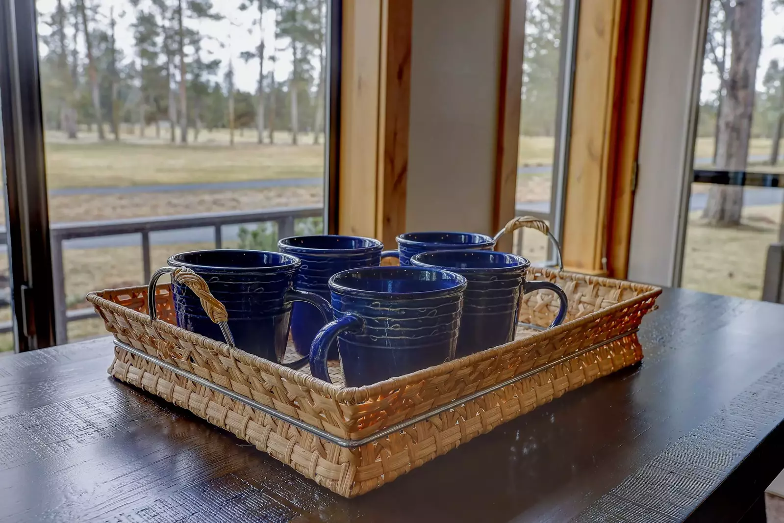 Coffee lovers are in luck as this rental provides coffee. There are also cute cafes a short drive away.