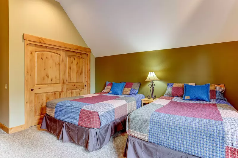 "We enjoyed our stay. Good location. Comfortable beds. Hope to stay here again." - Martin