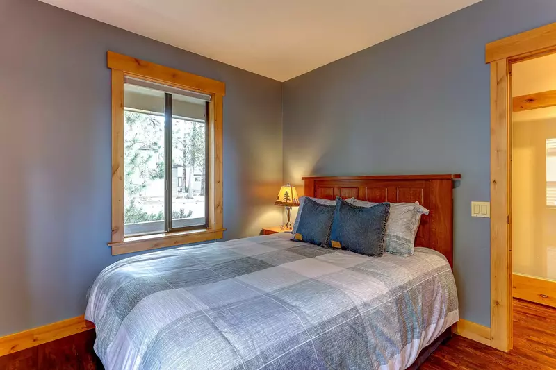 "The house was clean and beds were extremely comfortable. We can't wait to go back and stay here again in the summer!" - Ariel