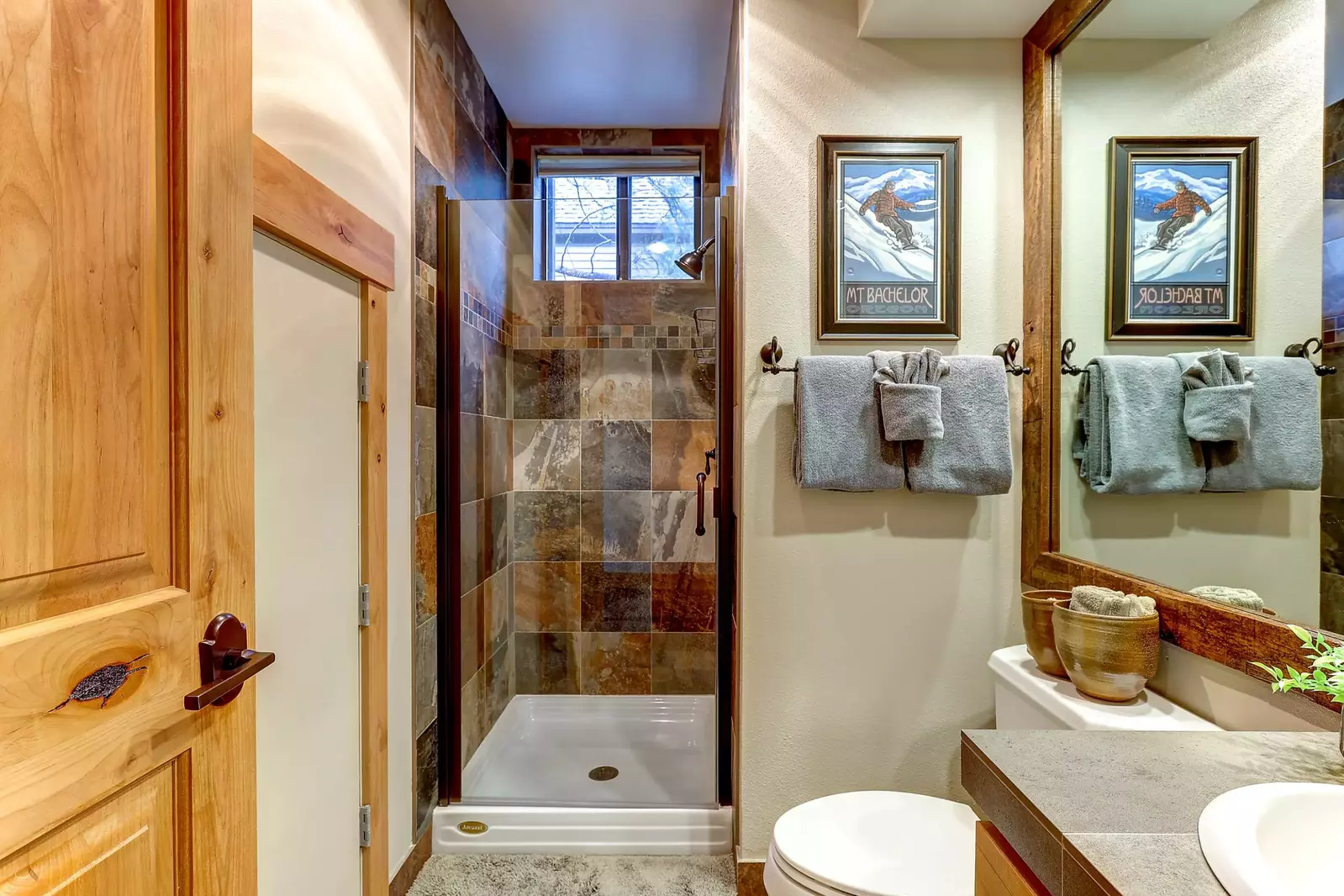 This shower is up to date and has excellent water pressure.