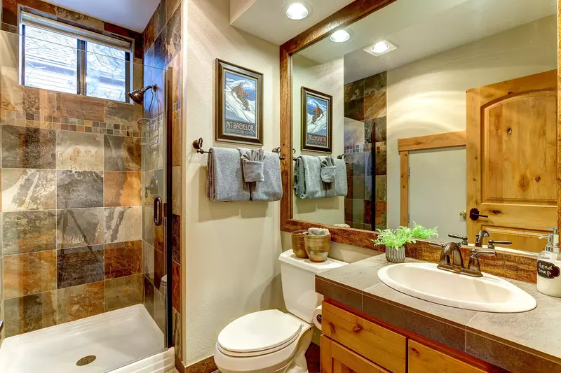 Please reach out with any questions about Sunriver, Central Oregon, or this rental. We hope we get to host you soon!