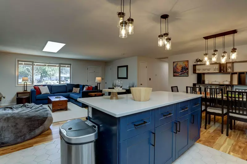 "Easy place to be, nice appliances, really well stocked." - Elizabeth