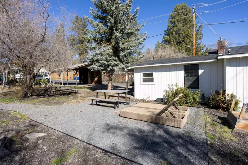 "Nice house in the middle of a part of downtown. It’s centrally located enough that if you had a bike you could do all the fun things" - Christina