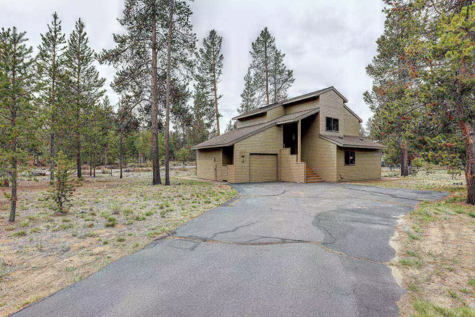Welcome to 1 Shagbark! We hope we get to host you at this unforgettable Sunriver rental!