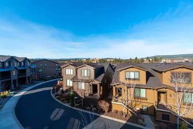 Deschutes Crest is right by the river at the south end of the Old Mill District. This is an excellent area for shopping, hiking, and entertainment.
