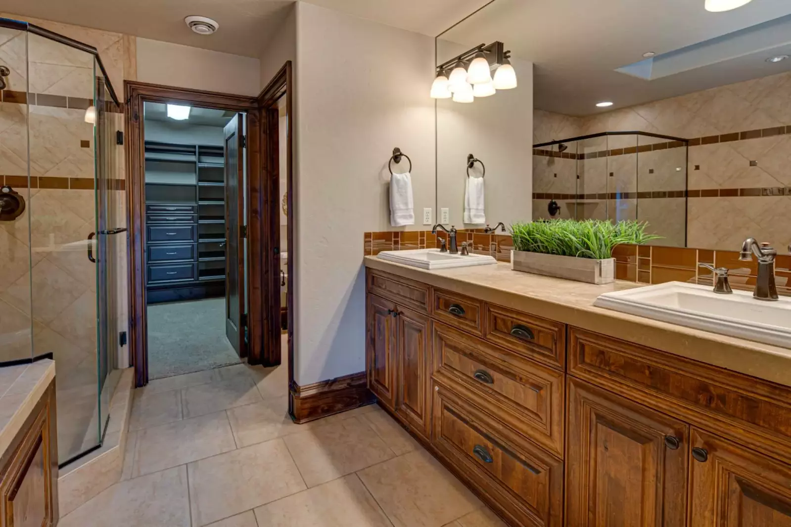 With 3 full bathrooms everyone has ample privacy.