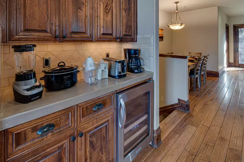 "Great townhouse—super nice, clean, great location! Walkable to old mill and downtown bend, and river." - Danielle